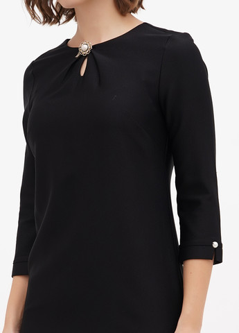 Черное кэжуал платье футляр Sassofono однотонное