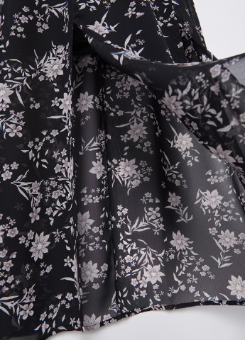 Черное кэжуал платье Sinsay с цветочным принтом