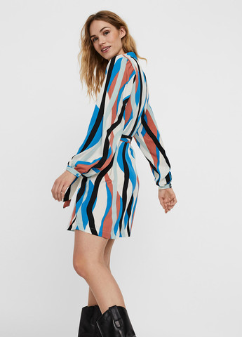 Комбинированное кэжуал платье Vero Moda с абстрактным узором