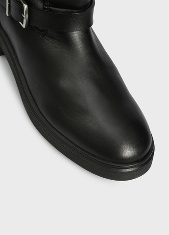 Черные осенние полусапоги Calvin Klein