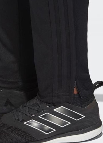 Черные спортивные демисезонные зауженные брюки adidas
