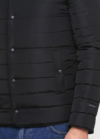 Чорна демісезонна куртка O`zona milano