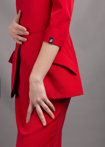 Красное кэжуал платье с баской, футляр Andre Tan однотонное