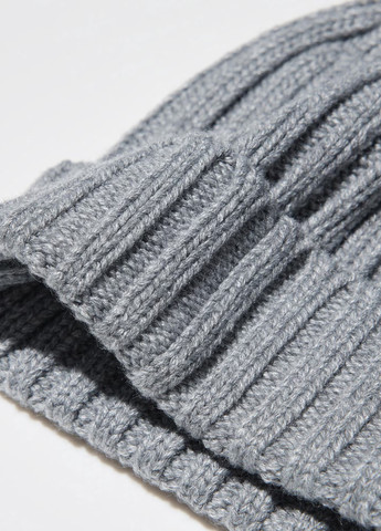 Шапка Uniqlo (330225105)