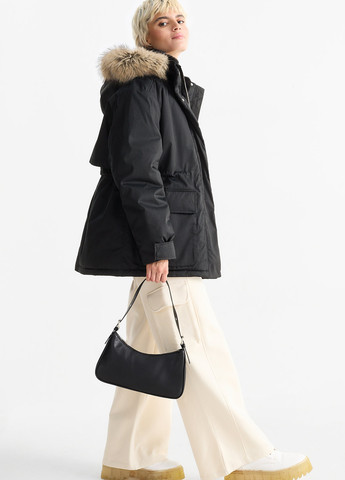 Черная зимняя куртка C&A