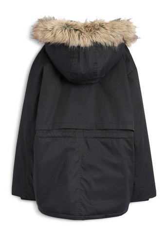 Черная зимняя куртка C&A