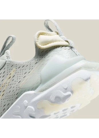 Сірі кросівки демісезон Nike