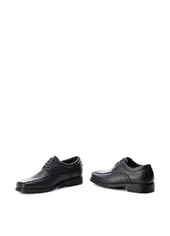 Черные туфлі со шнурками Vapiano