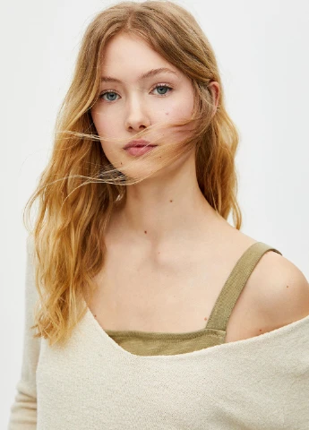 Бежевий топ демісезон,бежевий, пуловер Pull & Bear