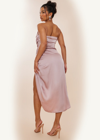 Світло-рожева кежуал, коктейльна, вечірня сукня з відкритими плечима, на запах PrettyLittleThing однотонна