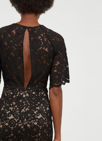 Чорна коктейльна коротка сукня з мережива H&M однотонна