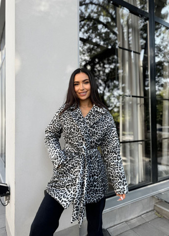 Белая демисезонная куртка No Brand