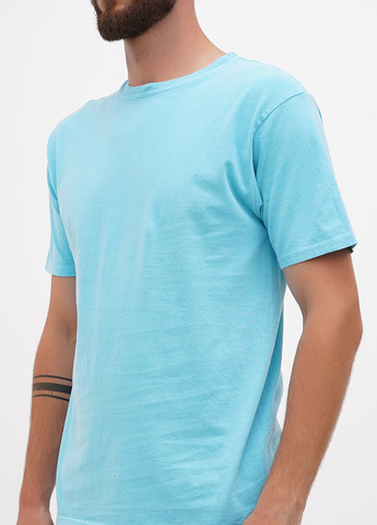 Блакитна футболка Blue 84