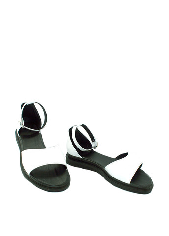 Белые босоножки Mila с ремешком