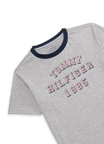 Светло-серая летняя футболка Tommy Hilfiger