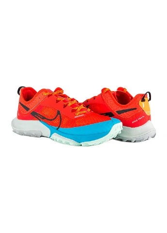 Червоні кросівки air zoom terra kiger 8 демісезон Nike