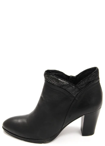 Черные демисезонная женские ботильоны Hush Puppies