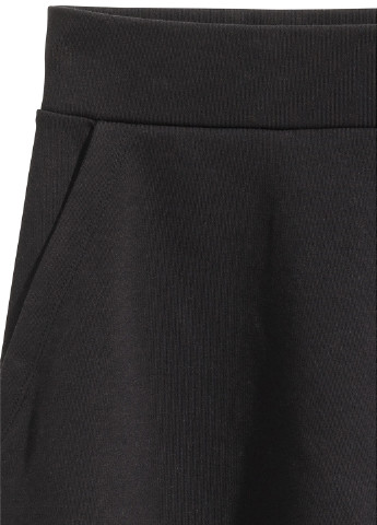 Черная кэжуал однотонная юбка H&M а-силуэта (трапеция), а-силуэта (трапеция)