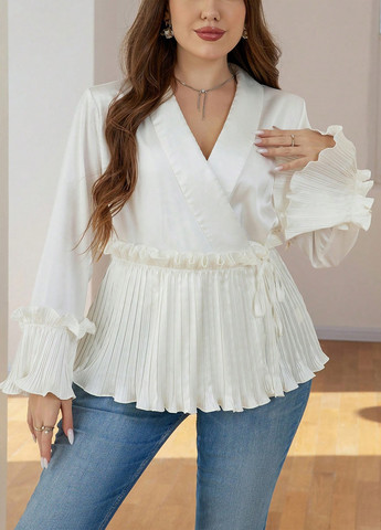 Белая блуза с баской SHEIN