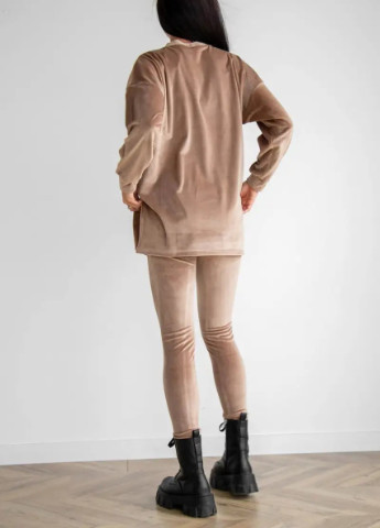Мягкий костюм для беременных из гипоаллергенного велюра с кофтой oversize и зауженными лосинами To Be (254455845)