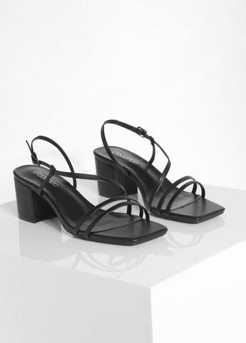 Черные босоножки Boohoo с ремешком