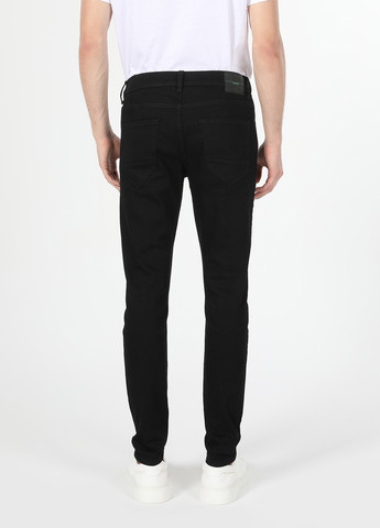 Черные демисезонные зауженные джинсы Colin's