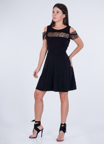 Чорна коктейльна плаття, сукня з відкритими плечима, кльош Sistaglam однотонна