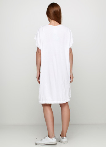 Белое кэжуал платье New Collection с рисунком