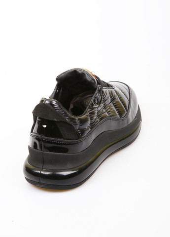 Черные всесезонные кроссовки South