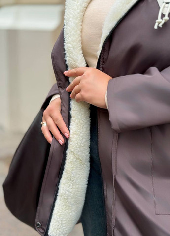 Кавова демісезонна куртка No Brand