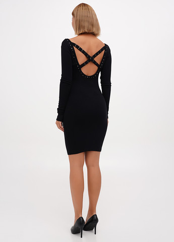 Черное кэжуал платье силуэтная Sassofono Club однотонное