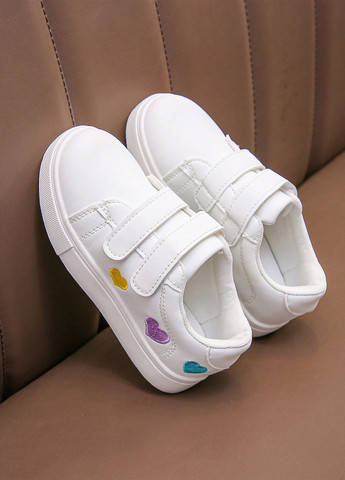 Білі осінні кросівки SHEIN