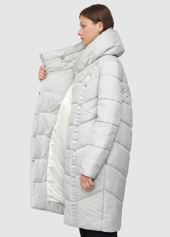 Светло-серая зимняя куртка Dolcedonna