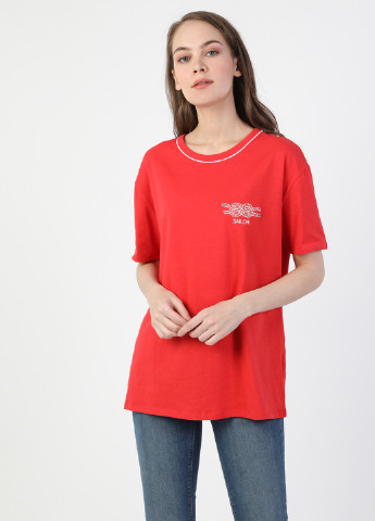 Красная летняя футболка Colin's