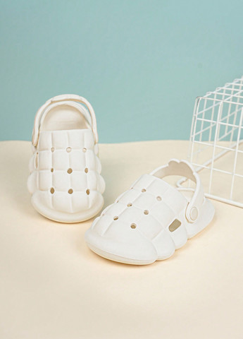 Белые сабо SHEIN с перфорацией, с белой подошвой