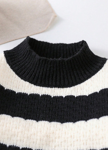 Черно-белый демисезонный свитер SHEIN