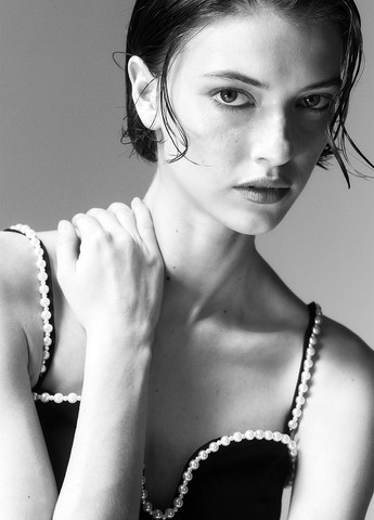 Чорна коктейльна сукня H&M однотонна