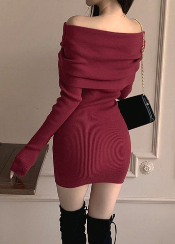 Бордовое кэжуал платье платье-свитер, с открытыми плечами SHEIN однотонное