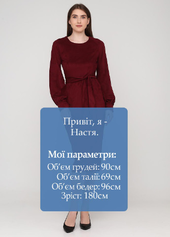 Бордовое кэжуал платье футляр NikTan однотонное