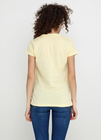 Желтая летняя футболка H&B