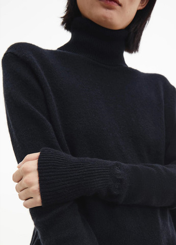 Черный зимний свитер Calvin Klein