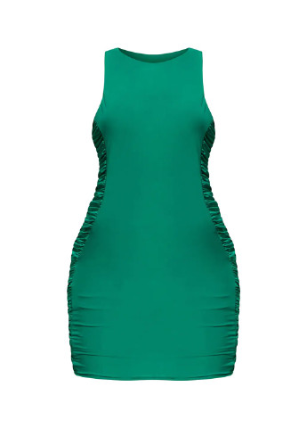 Зеленое кэжуал платье платье-майка PrettyLittleThing однотонное