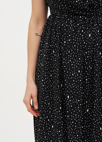 Чорна кежуал сукня кльош Vicolo в горошок