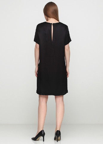 Черное кэжуал платье MBYM однотонное