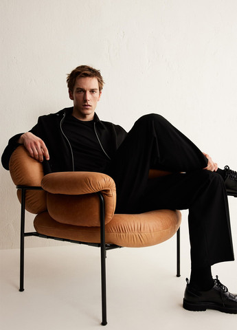 Черная демисезонная куртка H&M