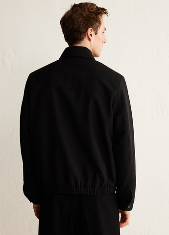 Черная демисезонная куртка H&M