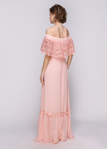 Розовое вечернее платье с открытыми плечами Babylon однотонное