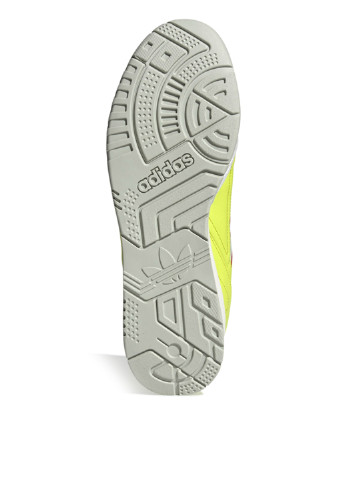 Желтые всесезонные кроссовки adidas A. R. Trainer