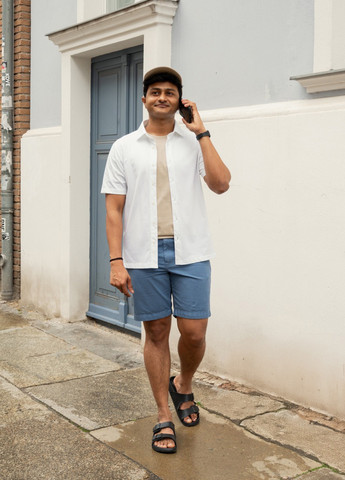 Белая кэжуал рубашка однотонная Uniqlo