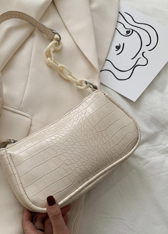 Жіноча класична маленька сумочка багет на ланцюжку ремінці рептилія молочна біла бежева NoName (251204138)